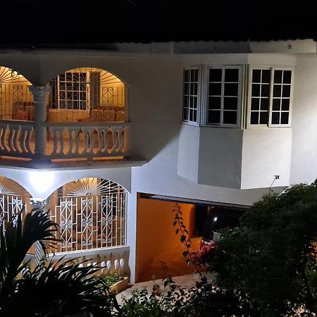 Eve'S Rockaway Villa Alligator Pond Exterior photo